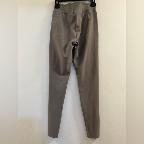 NEW Athleta Stellar Tight Legging W2. - Picture 13 of 16